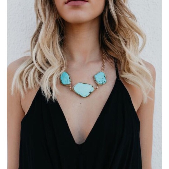 Vici Jewelry - Vici Skipping Stones Statement Necklace